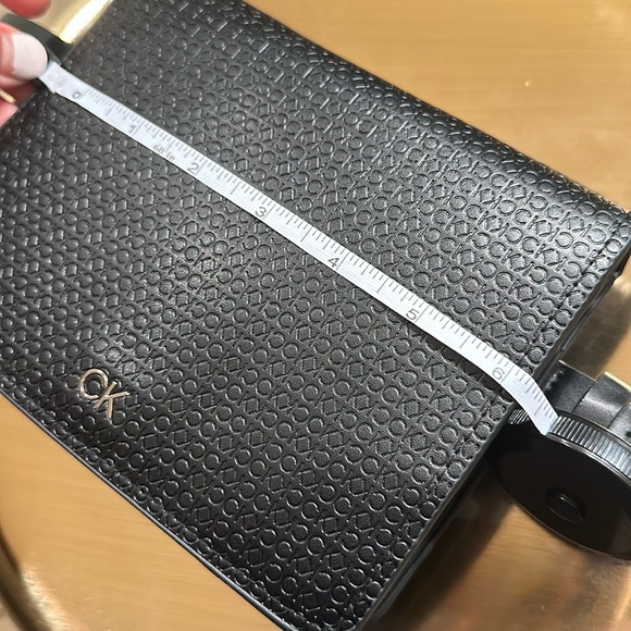 Calvin Klein Emblem CK Logo Women's Casual Fashion Removable Black Belt Bag NWT - Picture 11 of 13